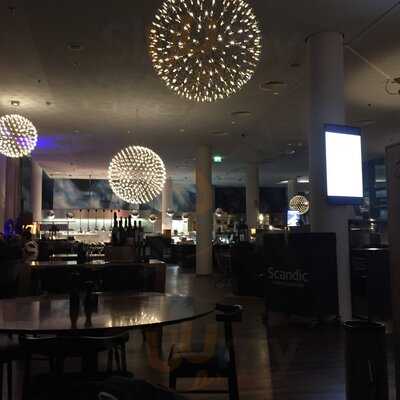 Restaurant & Bar H2o