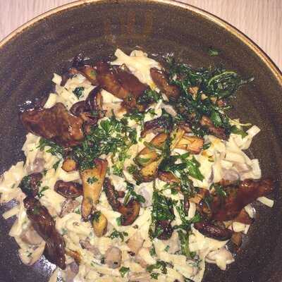 Restaurant & Bar H2o