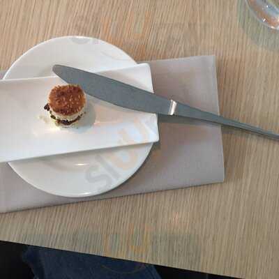 Restaurant & Bar H2o