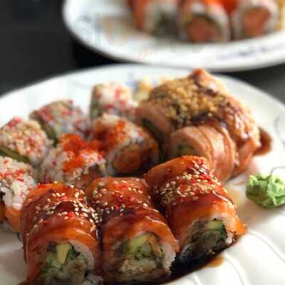 Cross Sushi