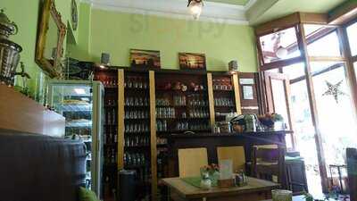 Hüftgold Cafe & Bistro