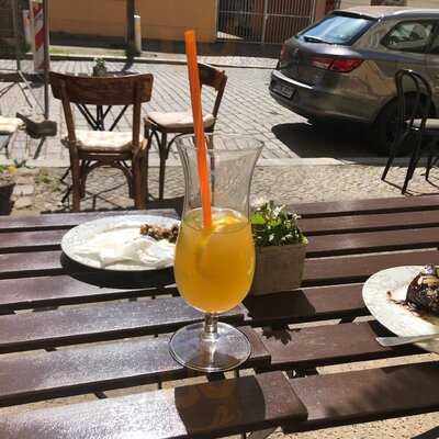 Cafe Gestern Heute & Morgen