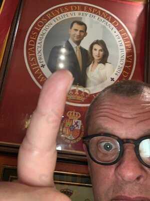 Avelino Tapas Y Vino