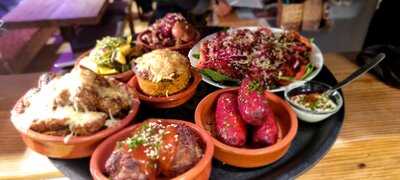 Le Golden Igel Tapas