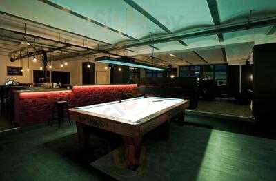 Bata Bar & Billiards