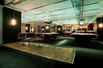 Bata Bar & Billiards