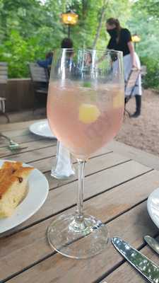 Knips Bar Restaurant