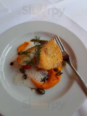 Knips Bar Restaurant