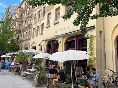 Betty'n Caty