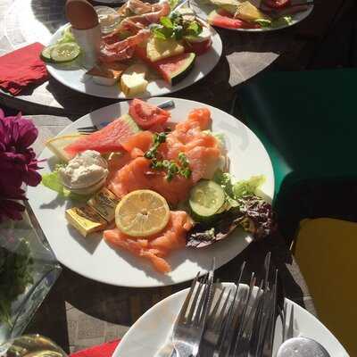 Café Bistro You're Welcome