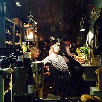 Calistoga Wine Saloon