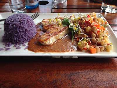 Noah's Restaurant & Café