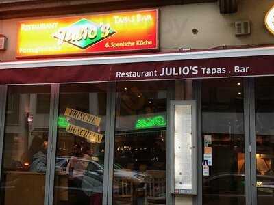 Julio's Restaurant & Tapas Bar