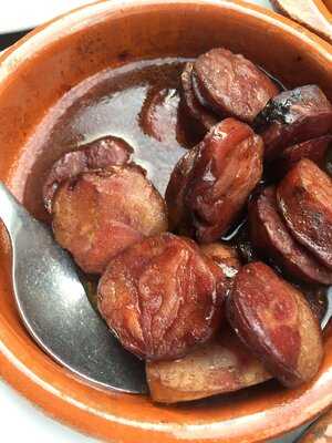 Julio's Restaurant & Tapas Bar