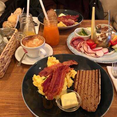 Was Wir Wirklich Lieben. Deli