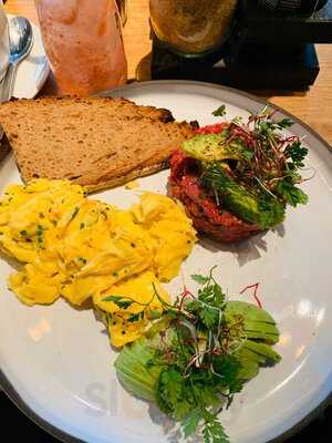 Was Wir Wirklich Lieben. Deli