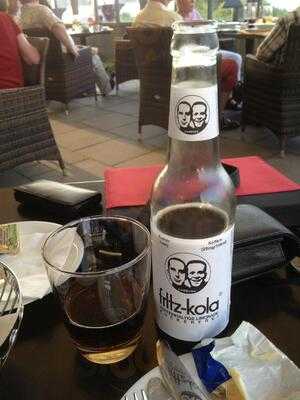 Restaurant River View