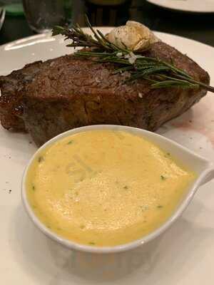 Upside Down Bar & Restaurant