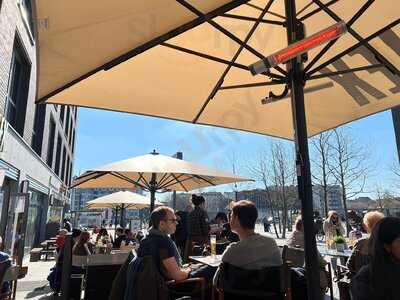 Alex Berlin Mercedes Platz