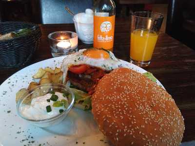 Lagano Bistro & Café