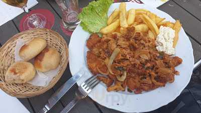 La Famiglia Ristorante