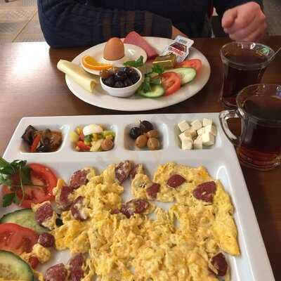 Grand Cafe Back-lava