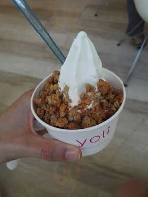Yoli Frozen Yogurt