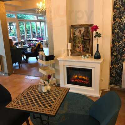 Caspars Café & Bistro