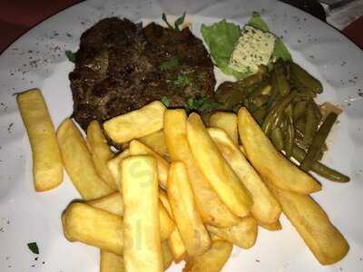 Taverna Levkos Pyrgos