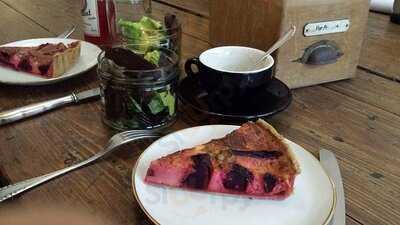 Bichou Bistro & Cafe