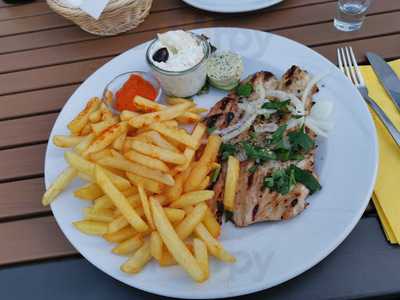 Akropolis Restaurant