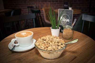 Elisa – Konditorei Und Café