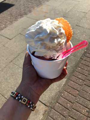 Bitte Mit Sahne Eiscafe