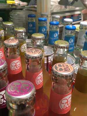 Was Wir Wirklich Lieben. Lunch Bar