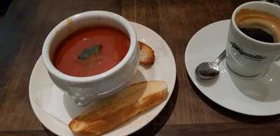 Allegretto Caffè Im Neuen Museum