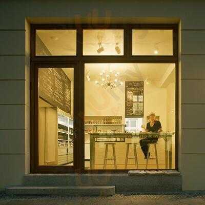 Auf Die Hand - Luisenstrasse