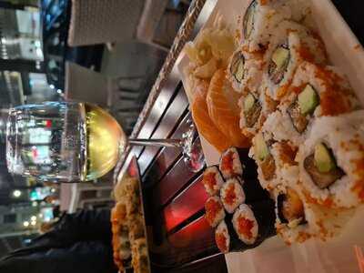 Izumi Restaurant-sushi Bar