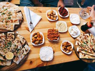 Lemon Cafe Und Feinkost