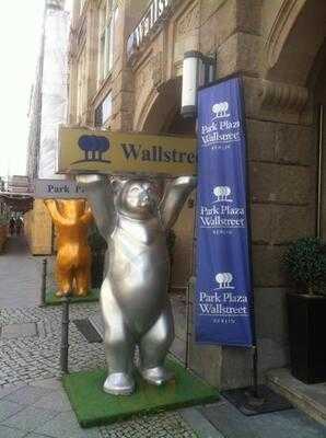 23 Wallstreet At Park Plaza