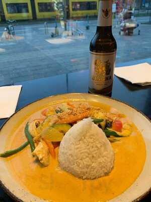 Le Hung Fresh Asian Food