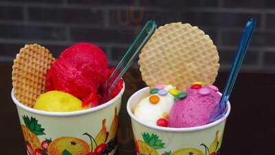 Eisdiele Am Gleisdreieck