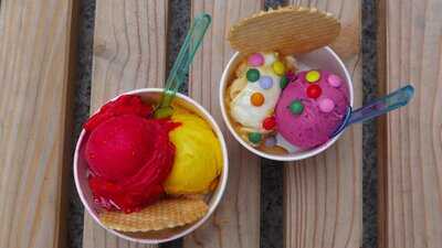 Eisdiele Am Gleisdreieck