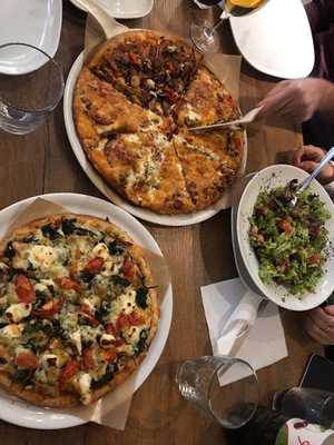 Pizza Tehroon - Meine Pizza Liebe