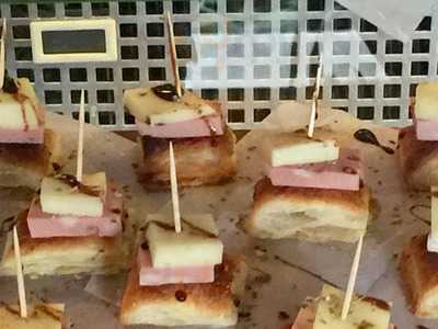 I Bizzarri Restaurant, Bistro, Café