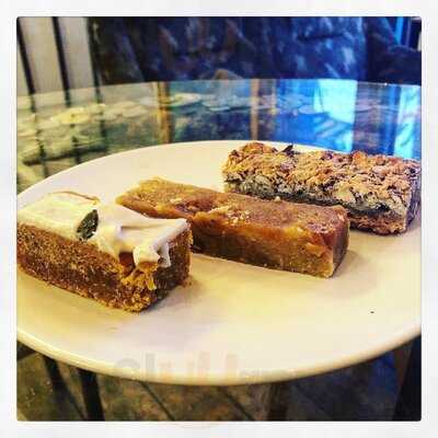 Leuchtstoff - Kaffee Kuchen Kollektiv