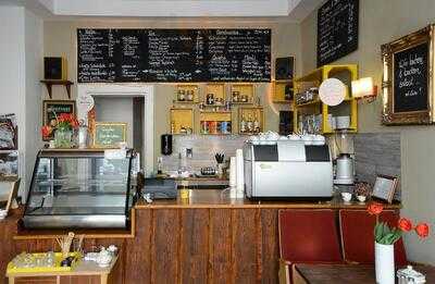 Wo Der Bär Den Honig Holt