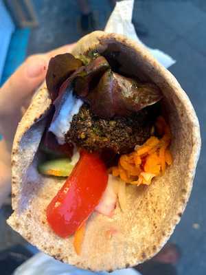 The King Of Falafel – Mo's Kleiner Imbiss