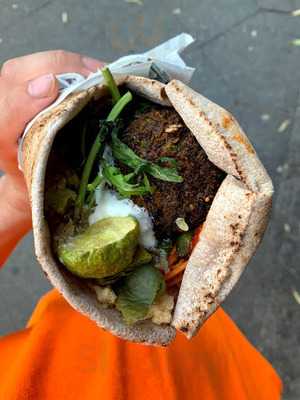 The King Of Falafel – Mo's Kleiner Imbiss