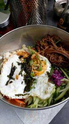 Pacifico Buns & Bowls