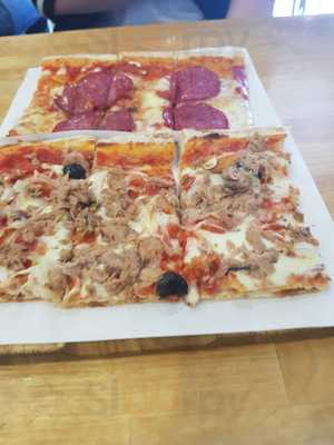 Pizza Delizia